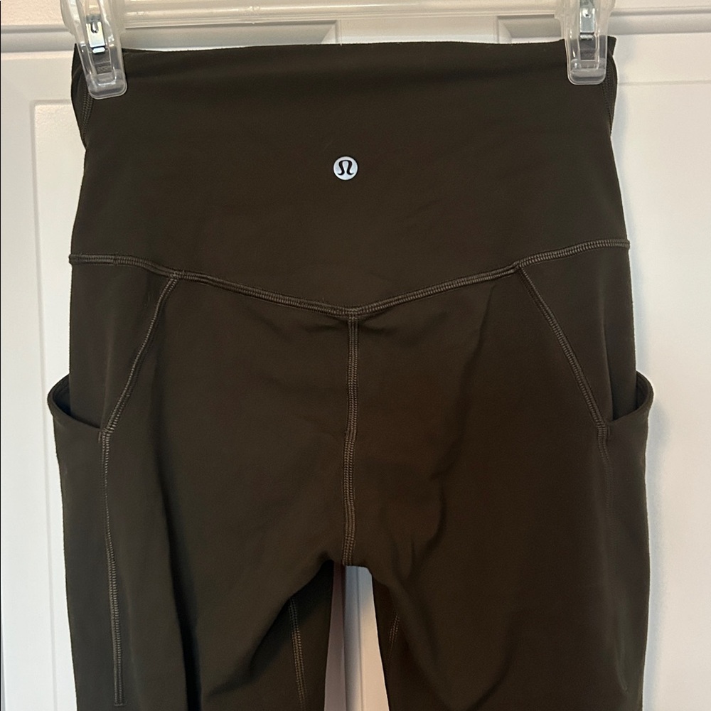 Lululemon size 4 leggings